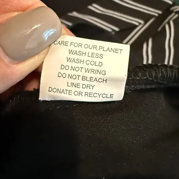 Women's Gown Town Retro Black and White Striped Fit and Flair Dress Size Small - Picture 6 of 8